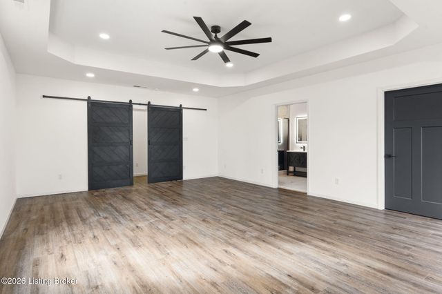 6826 Diamond Heights, Sellersburg, IN 47172