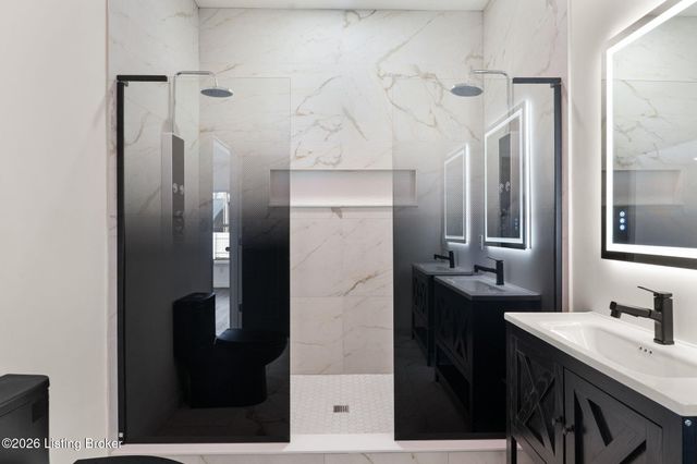 6826 Diamond Heights, Sellersburg, IN 47172