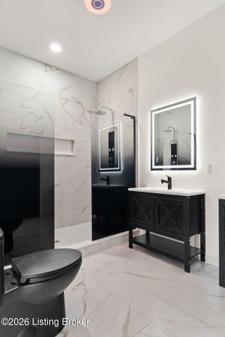 6826 Diamond Heights, Sellersburg, IN 47172