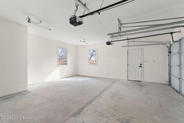 6826 Diamond Heights, Sellersburg, IN 47172