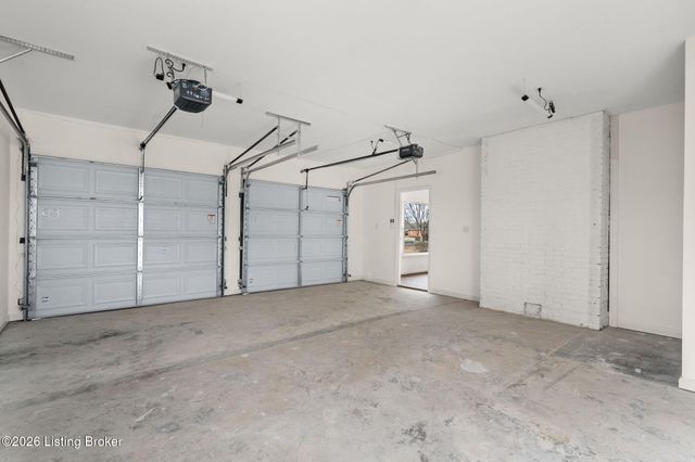 6826 Diamond Heights, Sellersburg, IN 47172