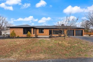 6826 Diamond Heights, Sellersburg, IN 47172