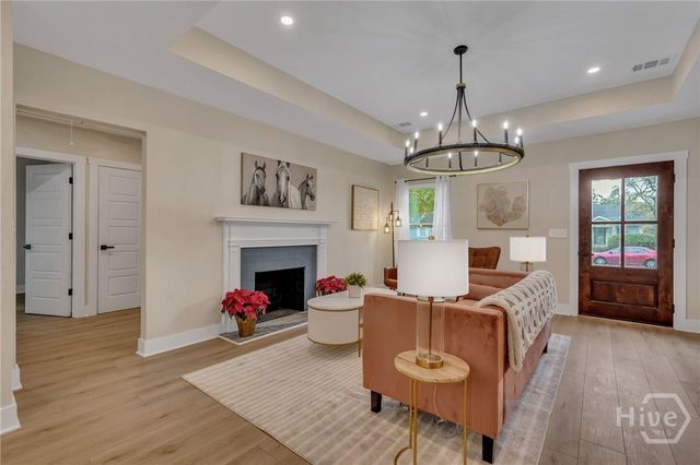 402 E 57th Street, Savannah, GA 31405