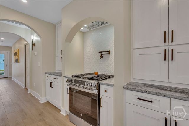 402 E 57th Street, Savannah, GA 31405