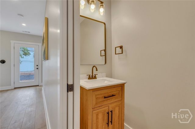 402 E 57th Street, Savannah, GA 31405