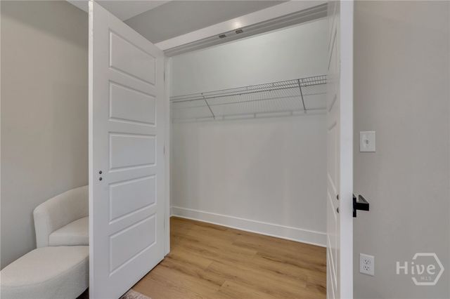 402 E 57th Street, Savannah, GA 31405