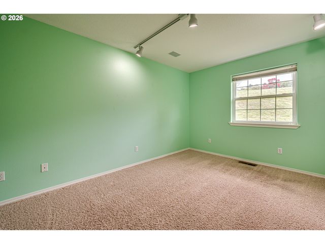 351 BUTTE HILL Rd, Woodland, WA 98674