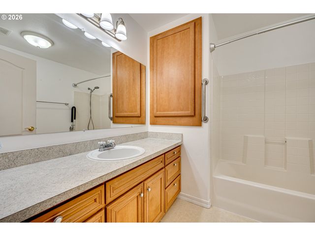 351 BUTTE HILL Rd, Woodland, WA 98674