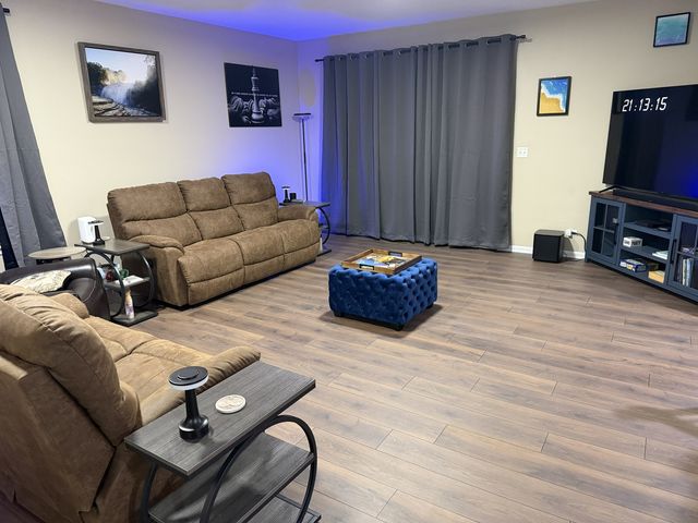 3401 Kentshire Circle, Aurora, IL 60504