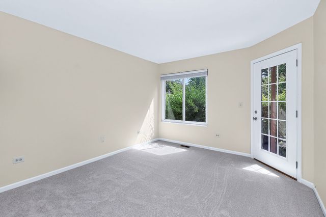 363 Pembroke Lane 1, Glen Ellyn, IL 60137