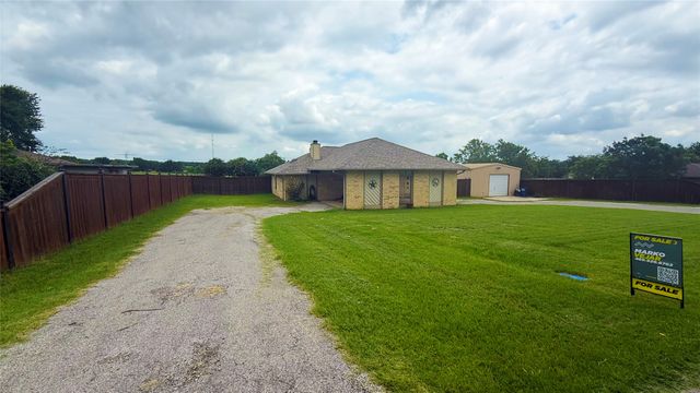 1356 Kerry Lane, Azle, TX 76020
