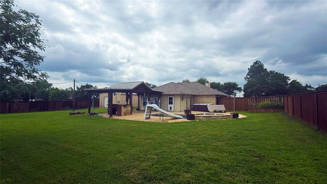 1356 Kerry Lane, Azle, TX 76020
