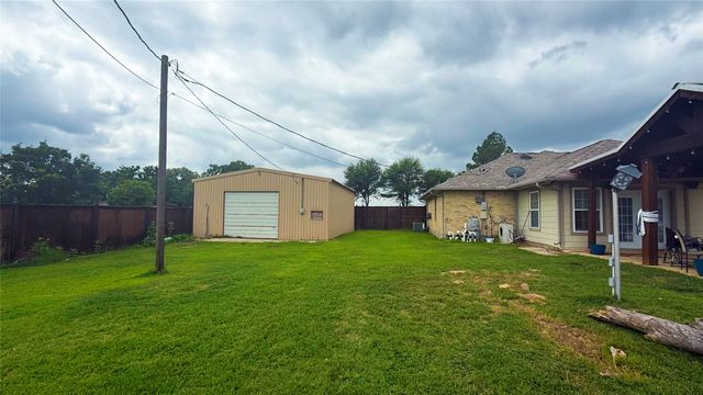 1356 Kerry Lane, Azle, TX 76020