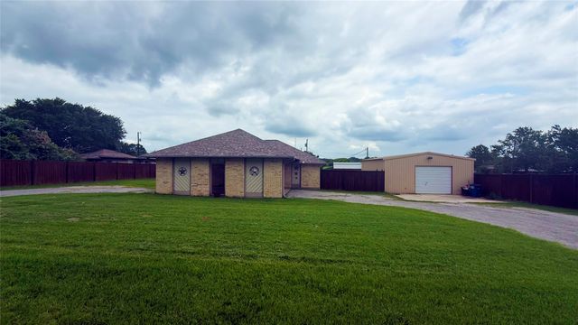 1356 Kerry Lane, Azle, TX 76020