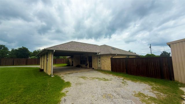 1356 Kerry Lane, Azle, TX 76020