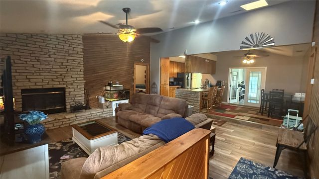 1356 Kerry Lane, Azle, TX 76020