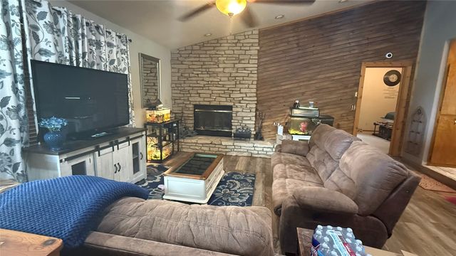 1356 Kerry Lane, Azle, TX 76020