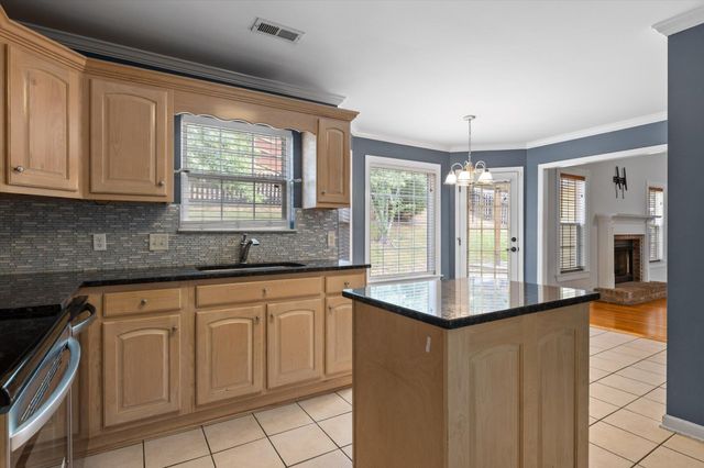 5775 Crooked Creek Drive, Ooltewah, TN 37363