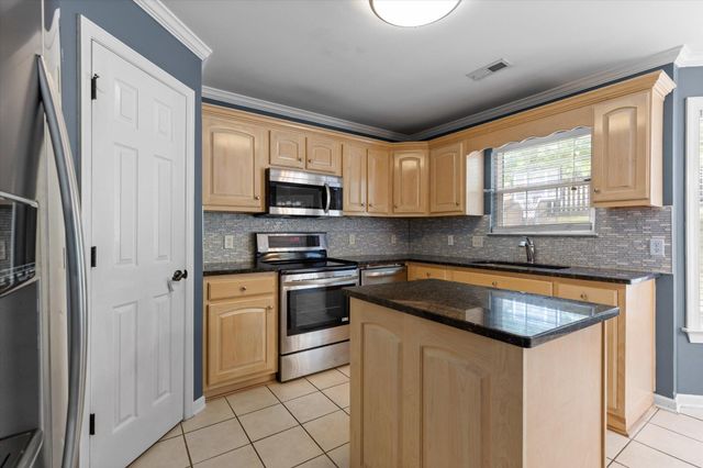 5775 Crooked Creek Drive, Ooltewah, TN 37363