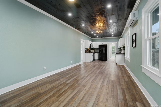 1214 E Drexel Ave, San Antonio, TX 78210