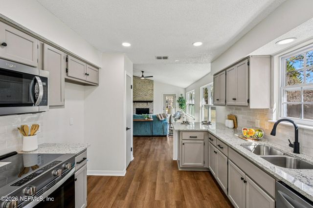 1347 BEE Street W, Orange Park, FL 32065