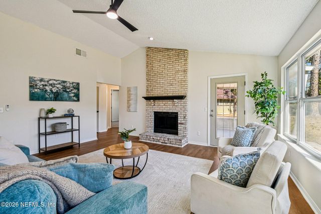 1347 BEE Street W, Orange Park, FL 32065