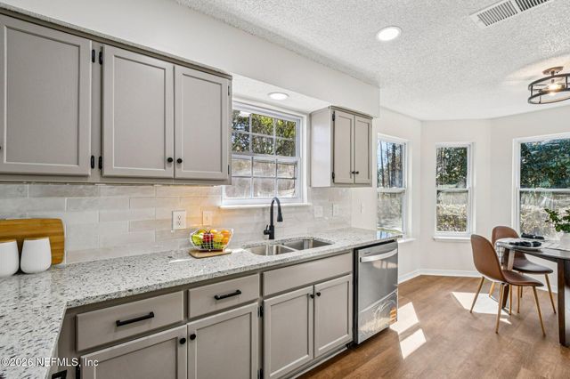 1347 BEE Street W, Orange Park, FL 32065