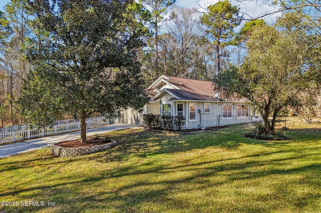 1347 BEE Street W, Orange Park, FL 32065