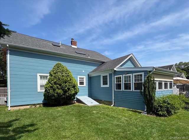 36 Atlantic Avenue, Blue Point, NY 11715