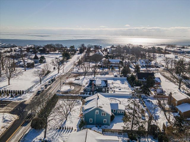 36 Atlantic Avenue, Blue Point, NY 11715