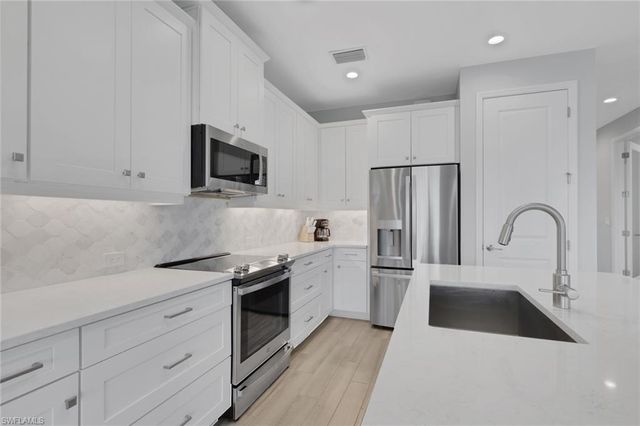 2633 Seychelles CIR 2305, Other, FL 34112