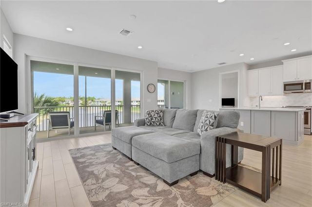 2633 Seychelles CIR 2305, Other, FL 34112