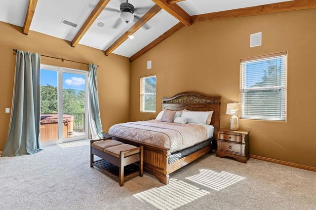 14671 Mussey Grade Rd, Ramona, CA 92065