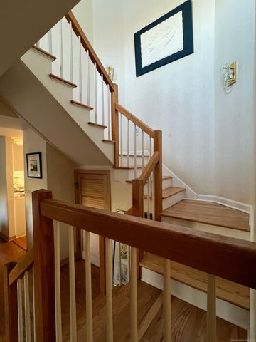 131 Popes Island Road 131, Milford, CT 06461
