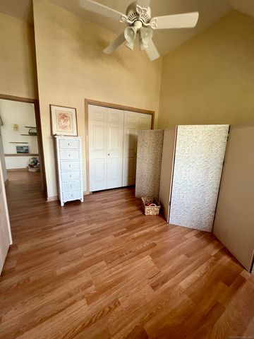 131 Popes Island Road 131, Milford, CT 06461
