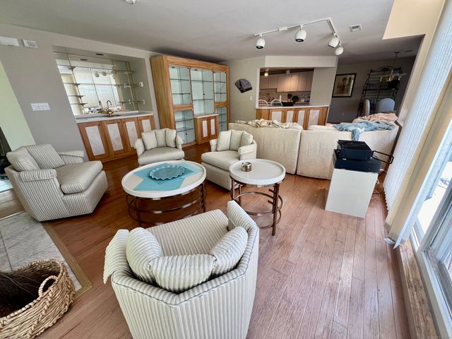 131 Popes Island Road 131, Milford, CT 06461