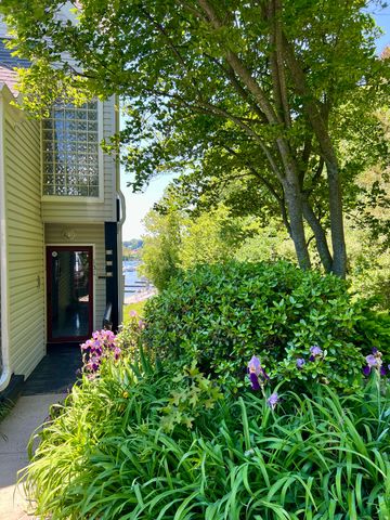 131 Popes Island Road 131, Milford, CT 06461