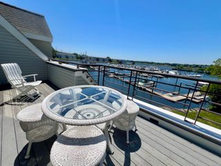 131 Popes Island Road 131, Milford, CT 06461