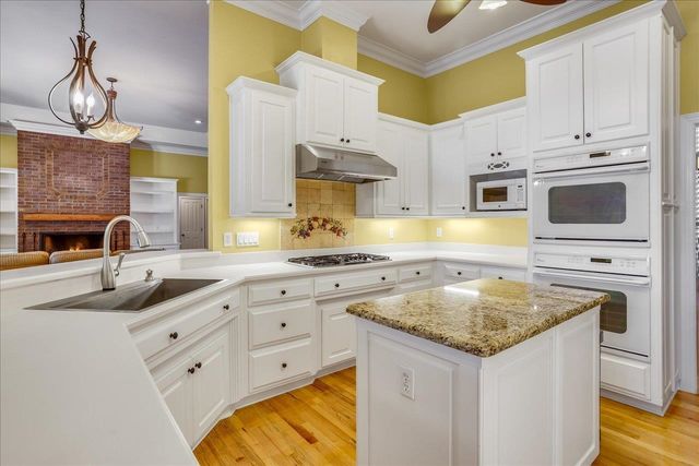 1119 Bannerman Road, Tallahassee, FL 32312