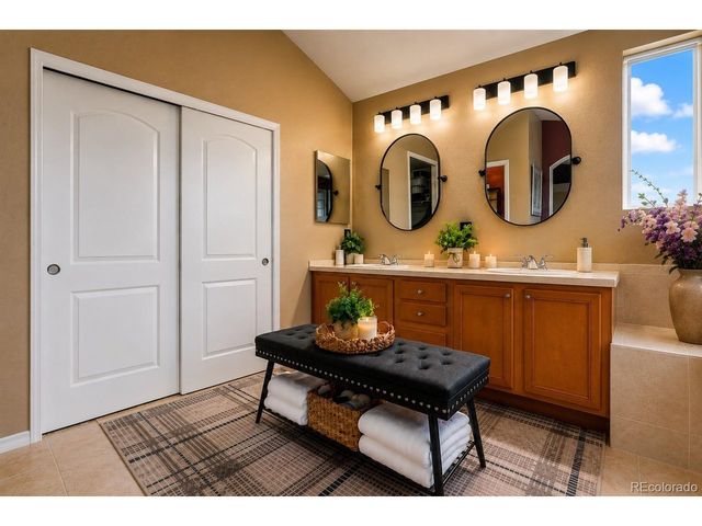 2420 S Fundy Cir, Aurora, CO 80013