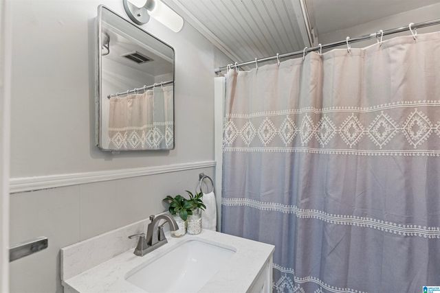 120 VAIL AVENUE, Hueytown, AL 35023