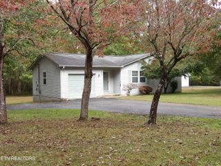 319 Sycamore Drive, Crossville, TN 38555