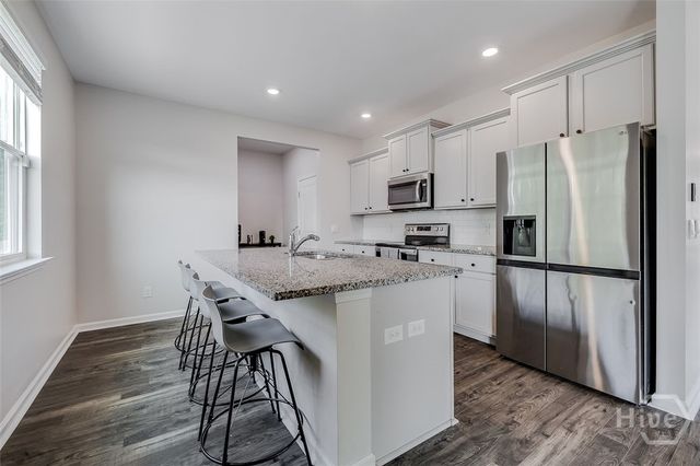 73 Knotty Court, Richmond Hill, GA 31324