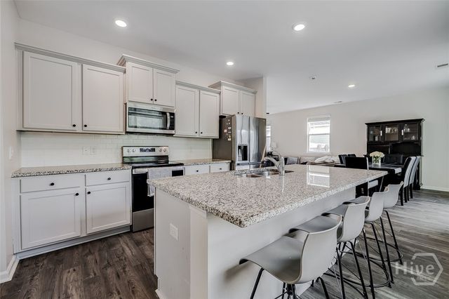 73 Knotty Court, Richmond Hill, GA 31324