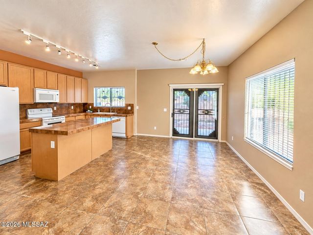 4196 E Stone River Drive, Tucson, AZ 85712