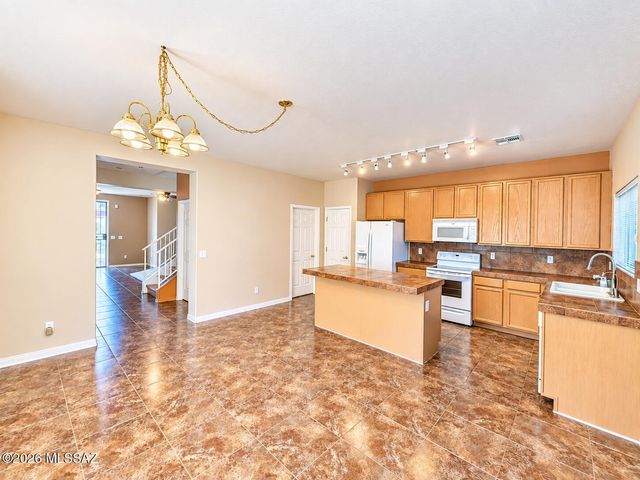 4196 E Stone River Drive, Tucson, AZ 85712