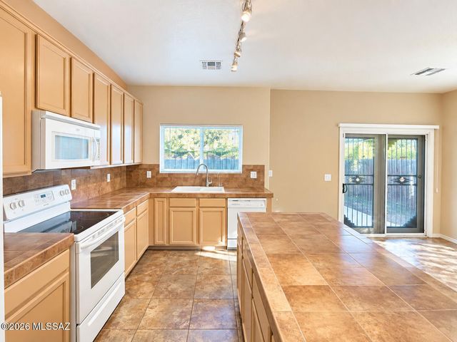 4196 E Stone River Drive, Tucson, AZ 85712
