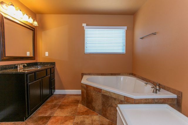 716 Baylor Blvd, Big Spring, TX 79720