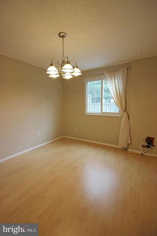 12111 PURPLE SAGE CT, Reston, VA 20194