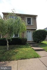 12111 PURPLE SAGE CT, Reston, VA 20194